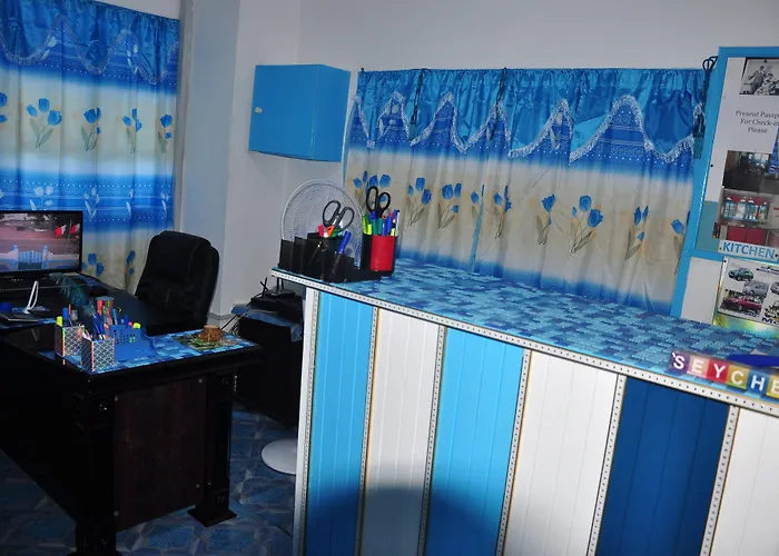 Le Chateau Bleu Отель 2*
