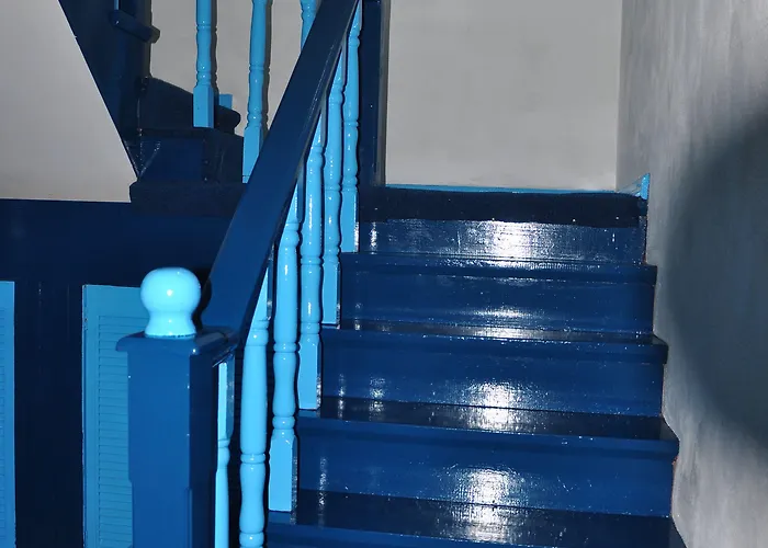 Отель Le Chateau Bleu 2*