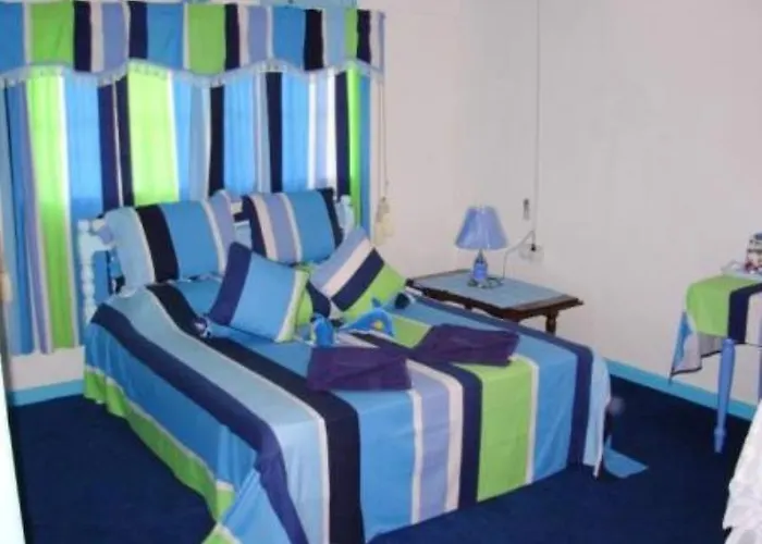 Отель Le Chateau Bleu